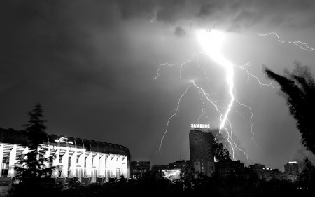 Tormenta sobre Madrid. (junio 2010) Tormenta sobre Madrid. (junio 2010)