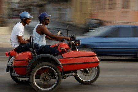 Sidecar en el malecón. La Habana, abril 2010