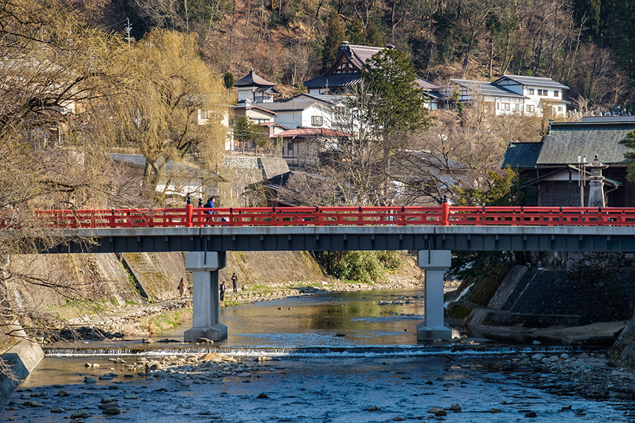 Puente Nakabashi, Takayama, abril 2017