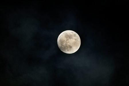 Luna, 17 de diciembre de 2021