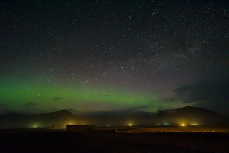Noche sobre Eyjafjöll, Islandia, marzo 2022