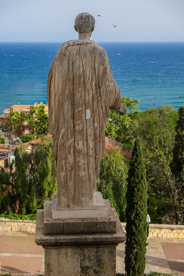 Augusto a gusto mirando el mar. Tarragona, mayo 2025