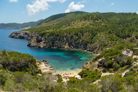 Cala d'en Serra, Ibiza, junio 2026